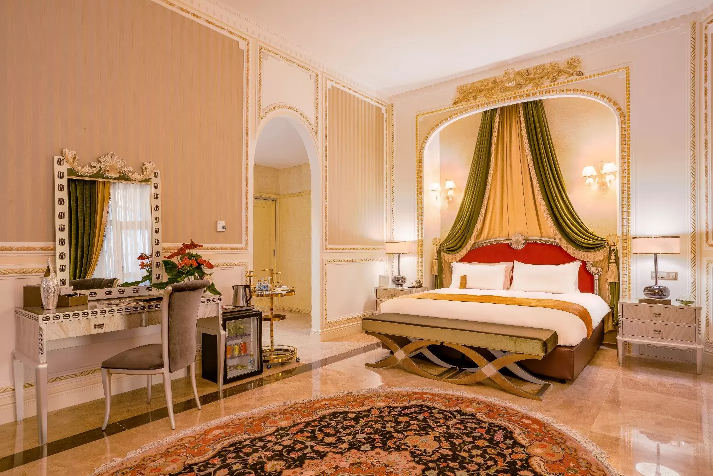 اسپیناس پالاس