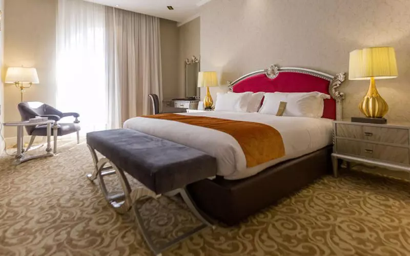 اسپیناس پالاس