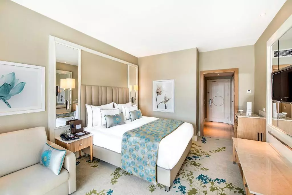 Titanic Delux Lara Hotel